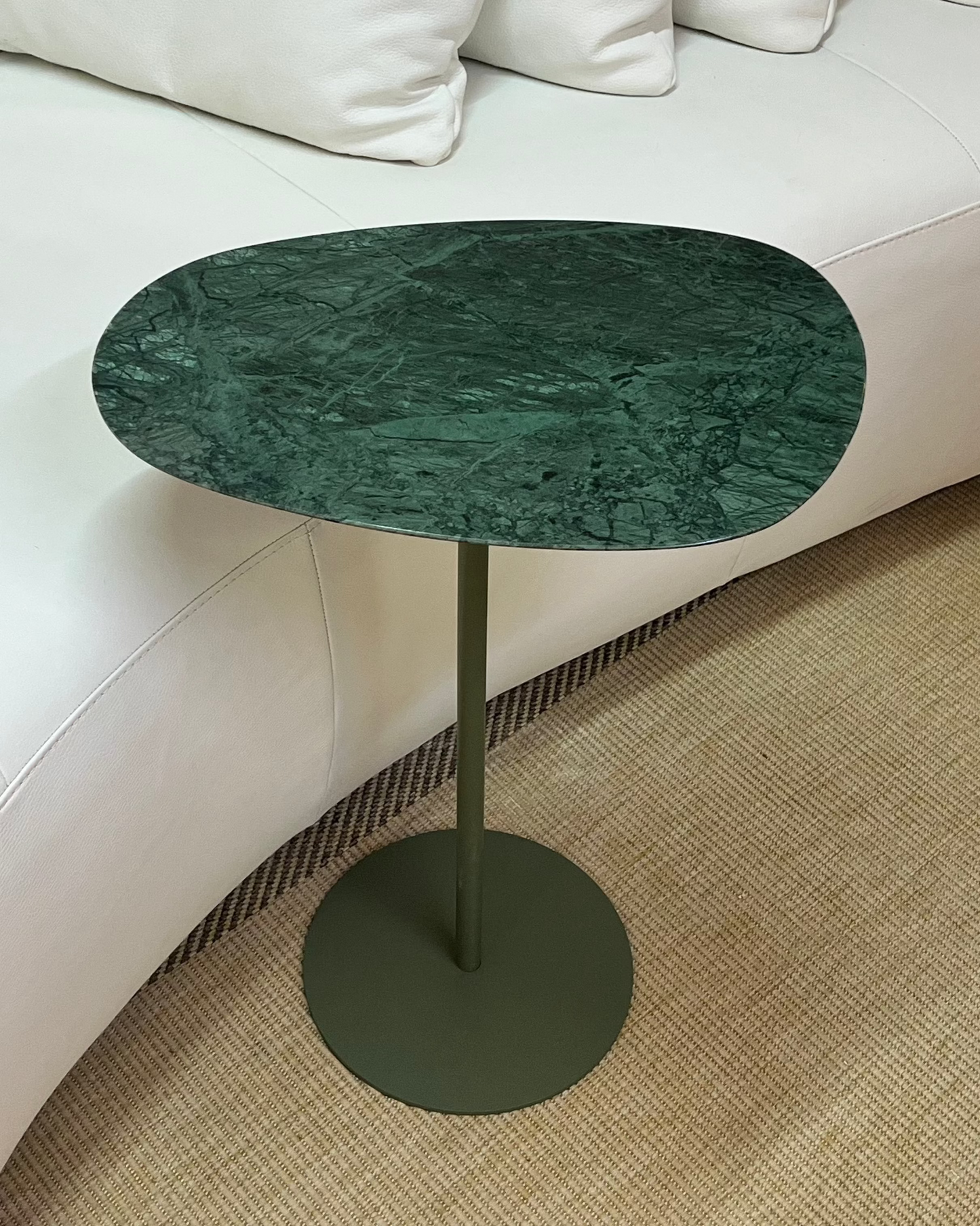 Mesa Tulipa Slim Mármore Verde Guatemala