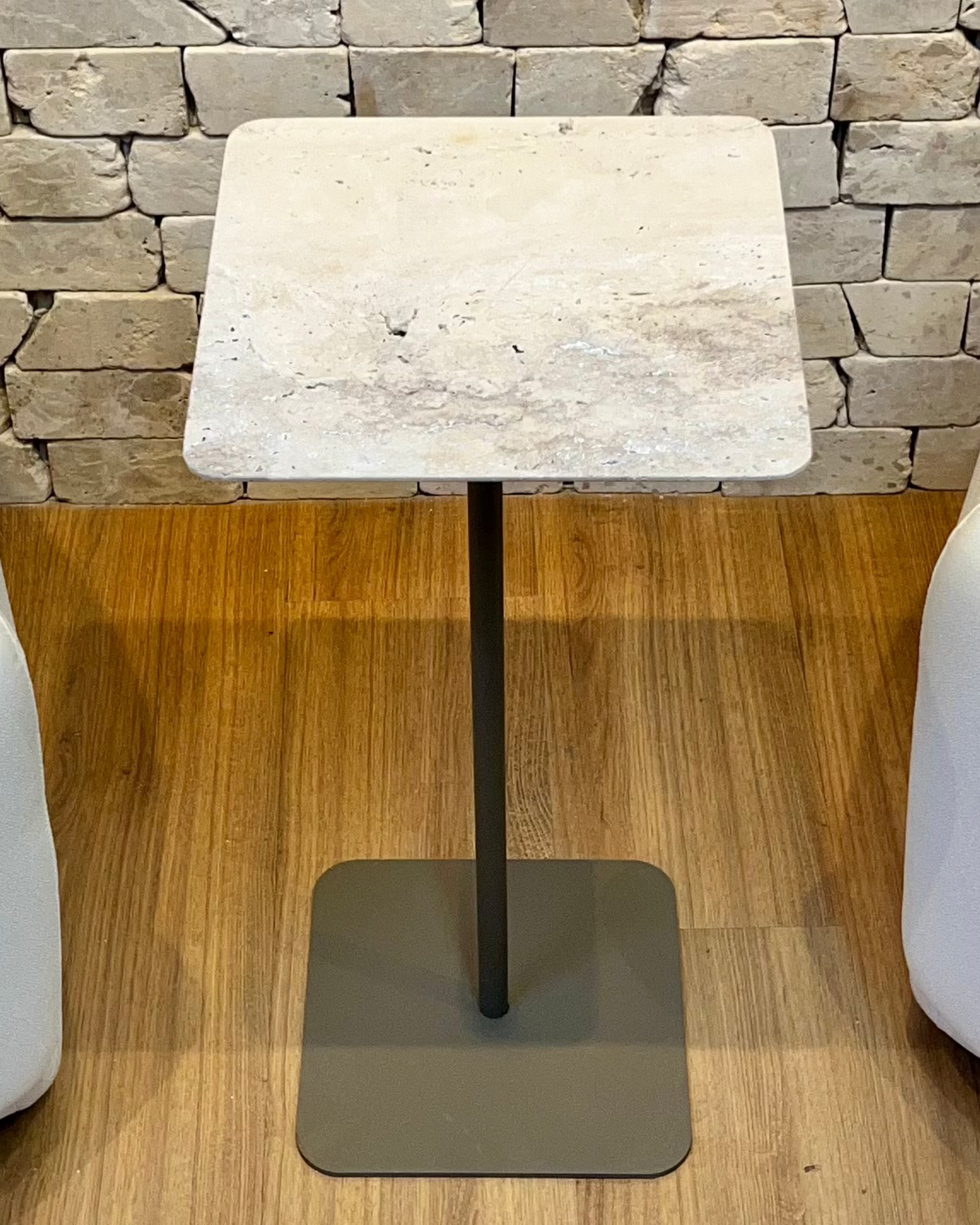 Mesa Quadratto Mármore Travertino Romano