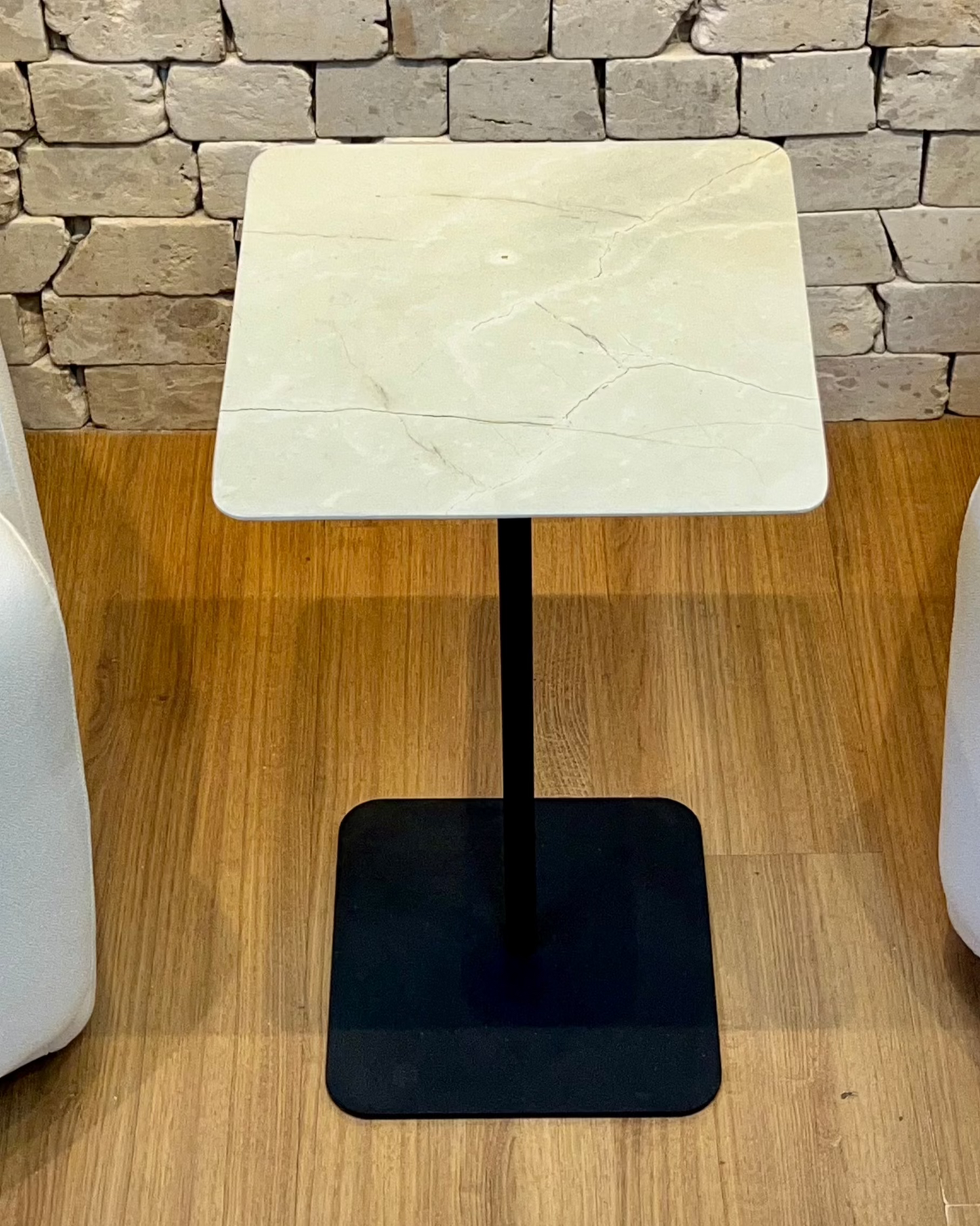 Mesa Quadratto Mármore Crema Deep
