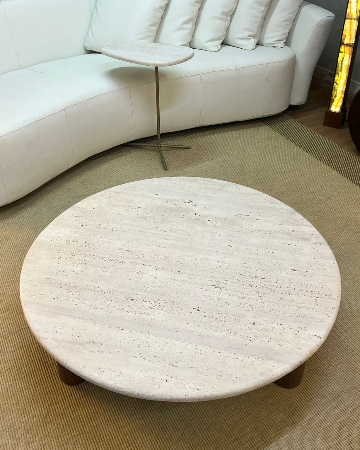 Mesa de Centro Malbec Mármore Travertino Romano