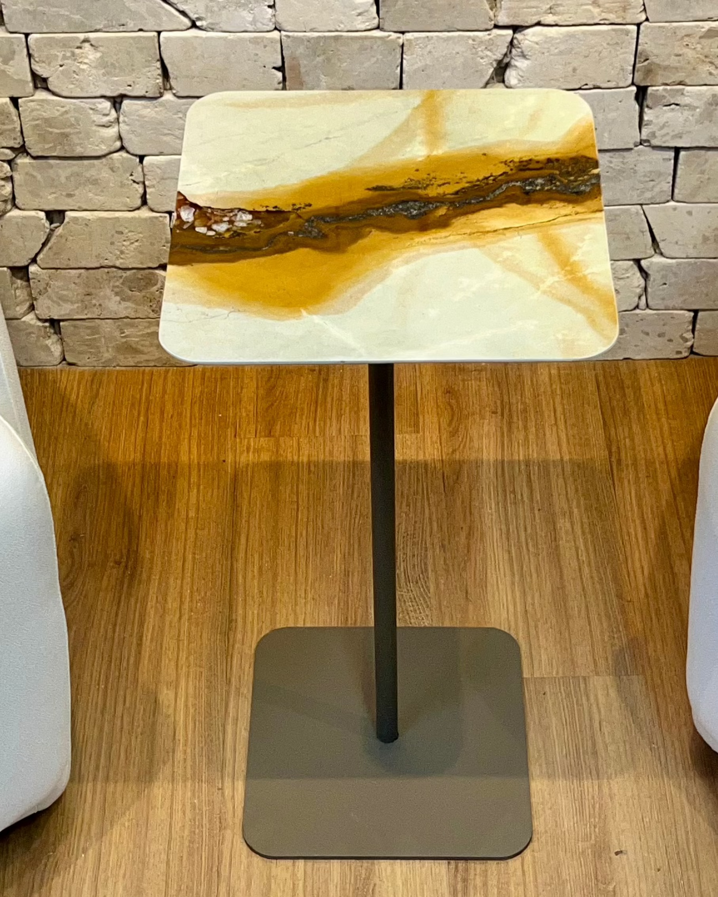 Mesa Quadratto Quartzito Terracota Imperial