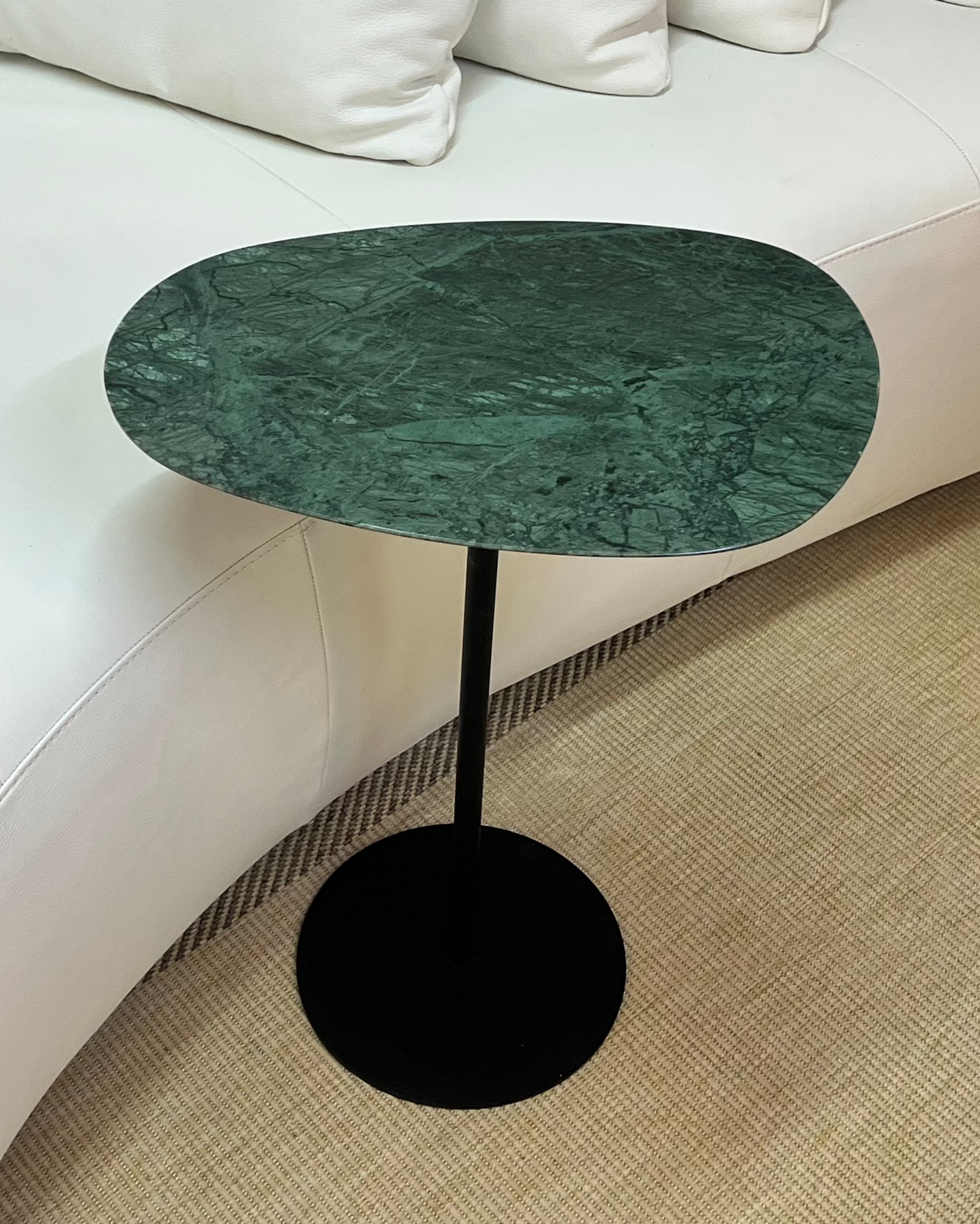 Mesa Tulipa Slim Mármore Verde Guatemala