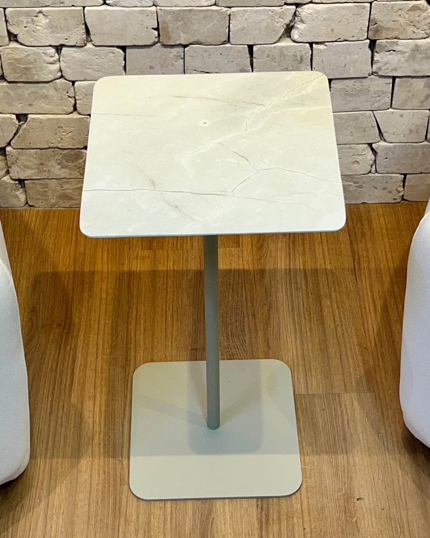 Mesa Quadratto Mármore Crema Deep