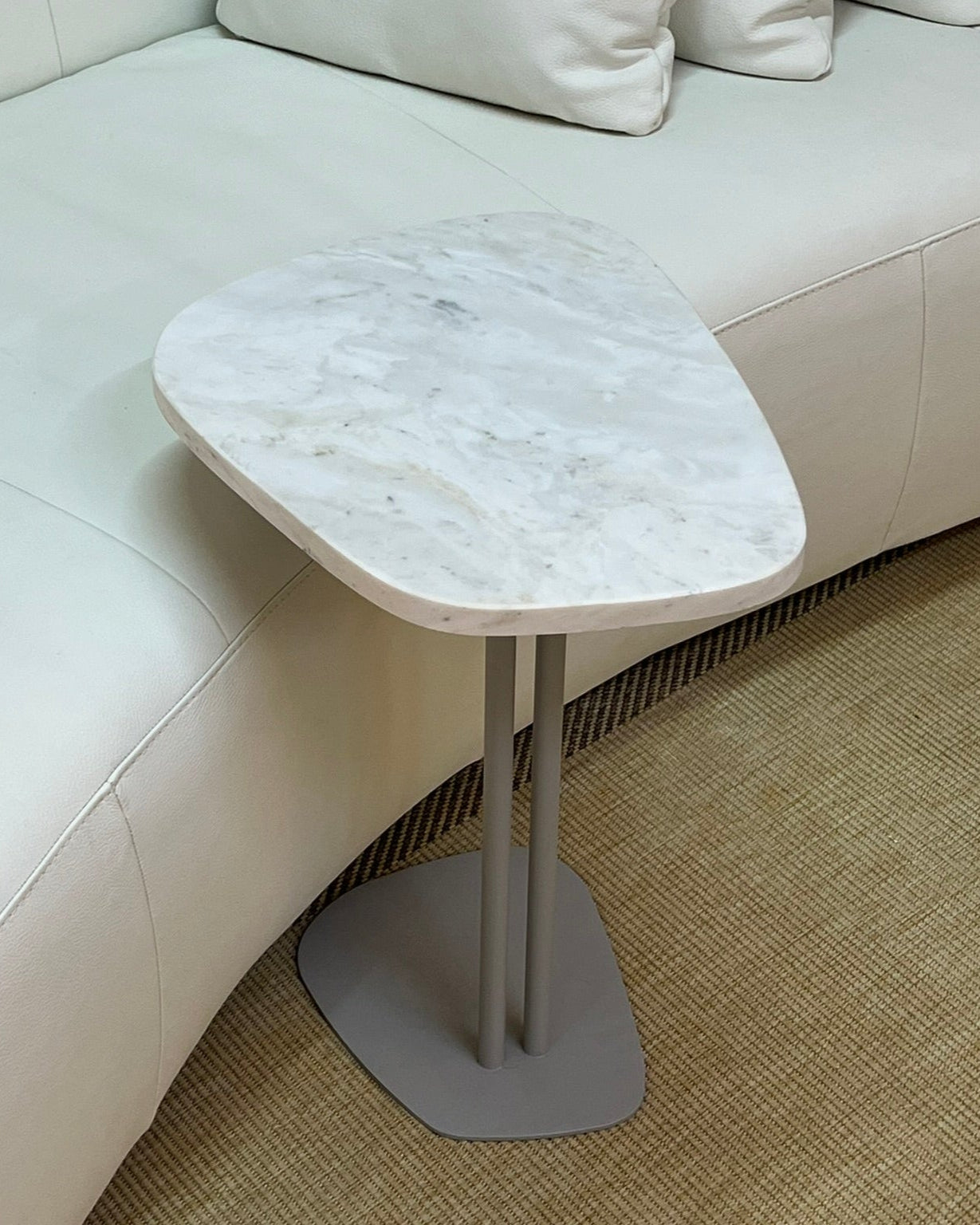 Mesa Concha Mármore Calacatta