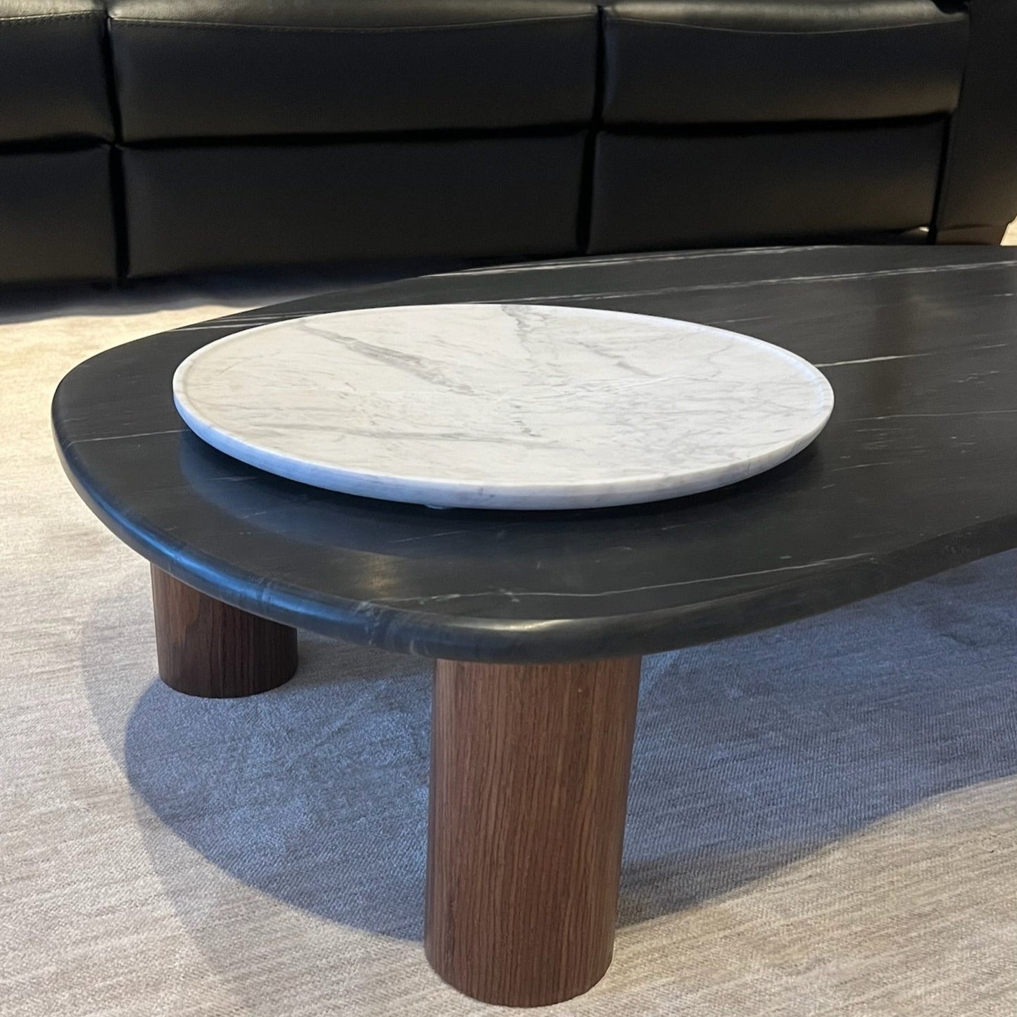 Mesa de Centro Dunas Mármore Nero Striatto