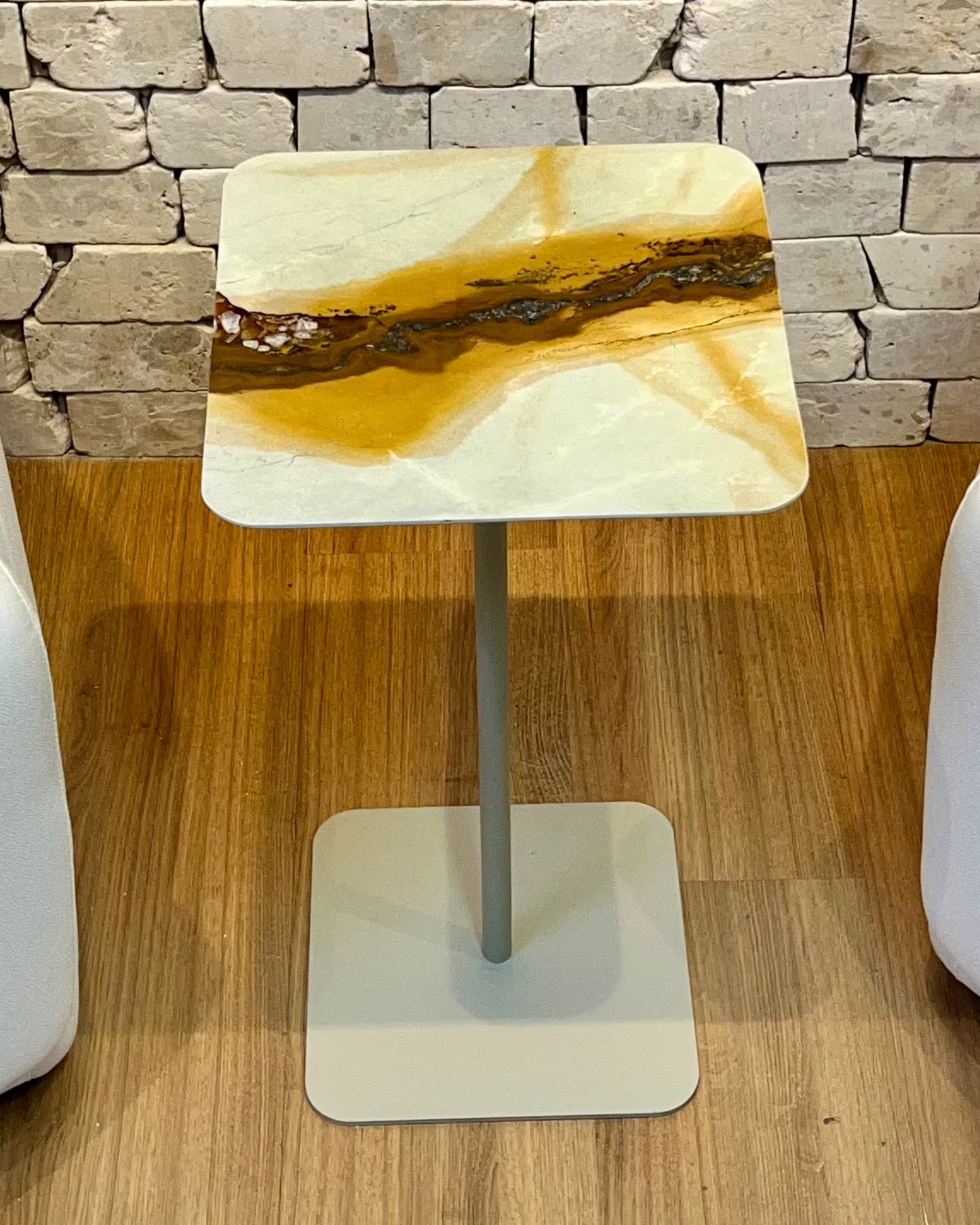 Mesa Quadratto Quartzito Terracota Imperial
