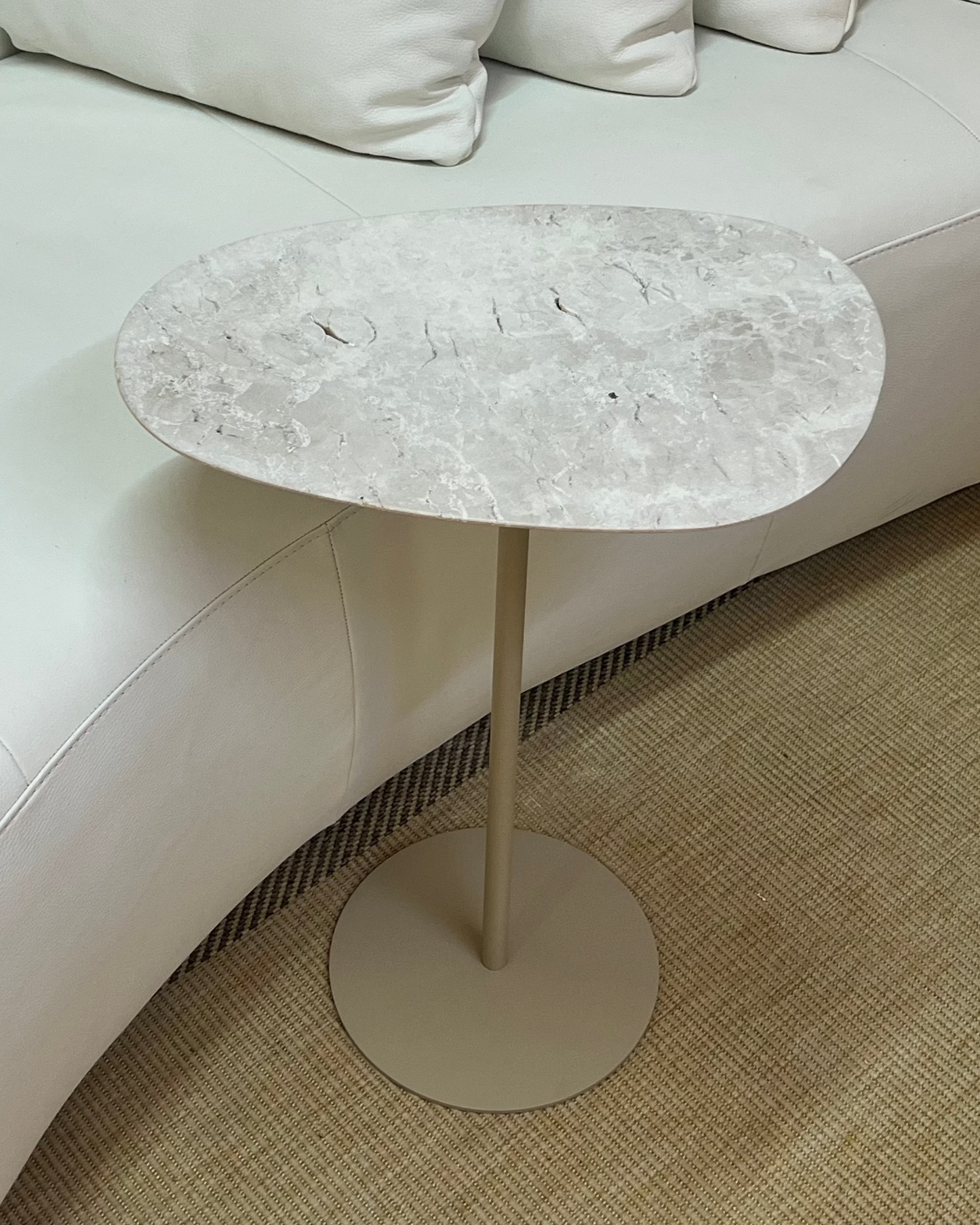Mesa Tulipa Slim Mármore Travertino Capuccino
