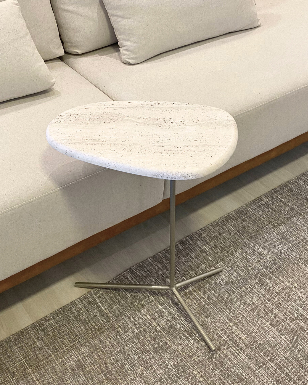 Mesa Flamingo Mármore Travertino Romano