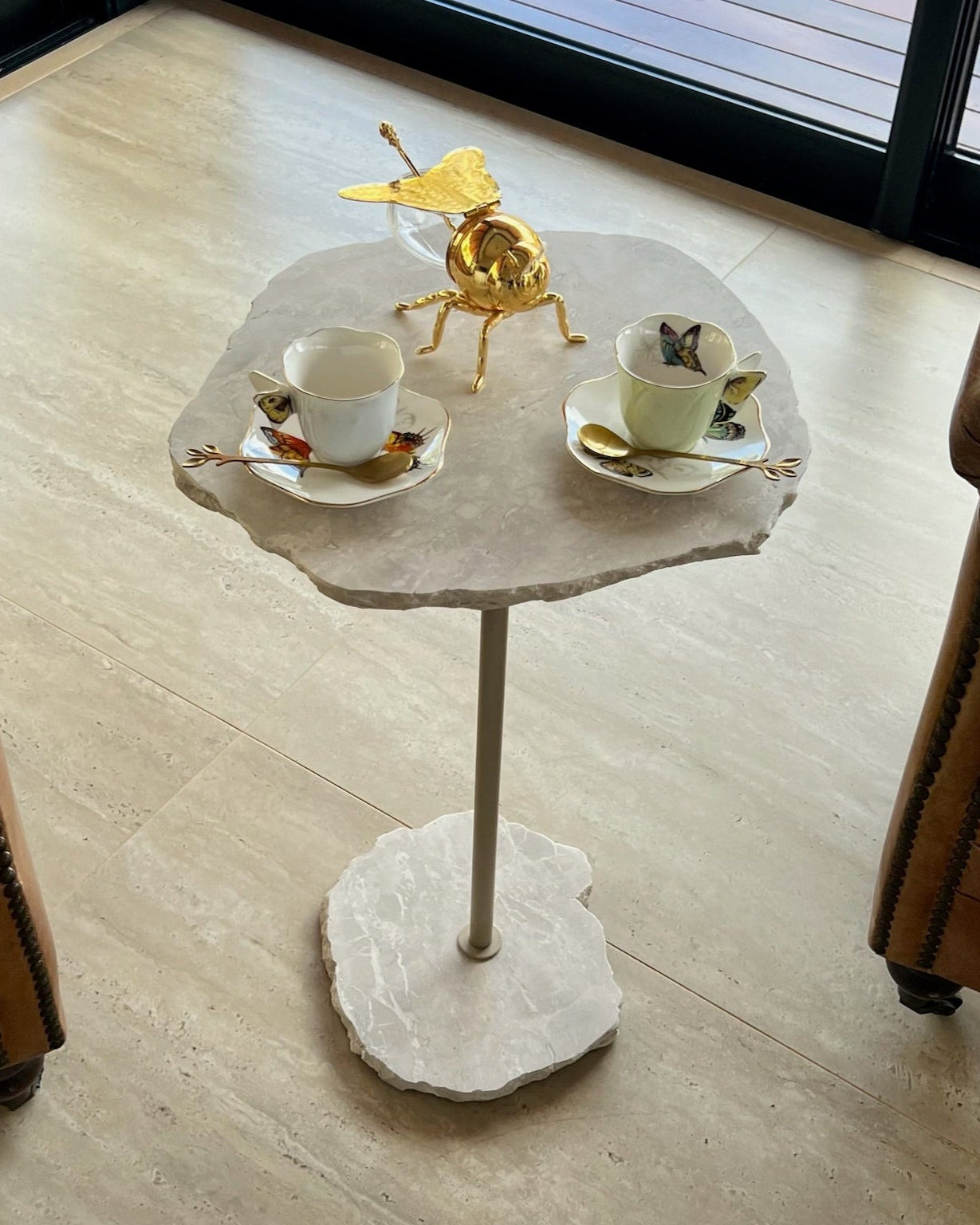 Mesa Orgânica Mármore Cappuccino
