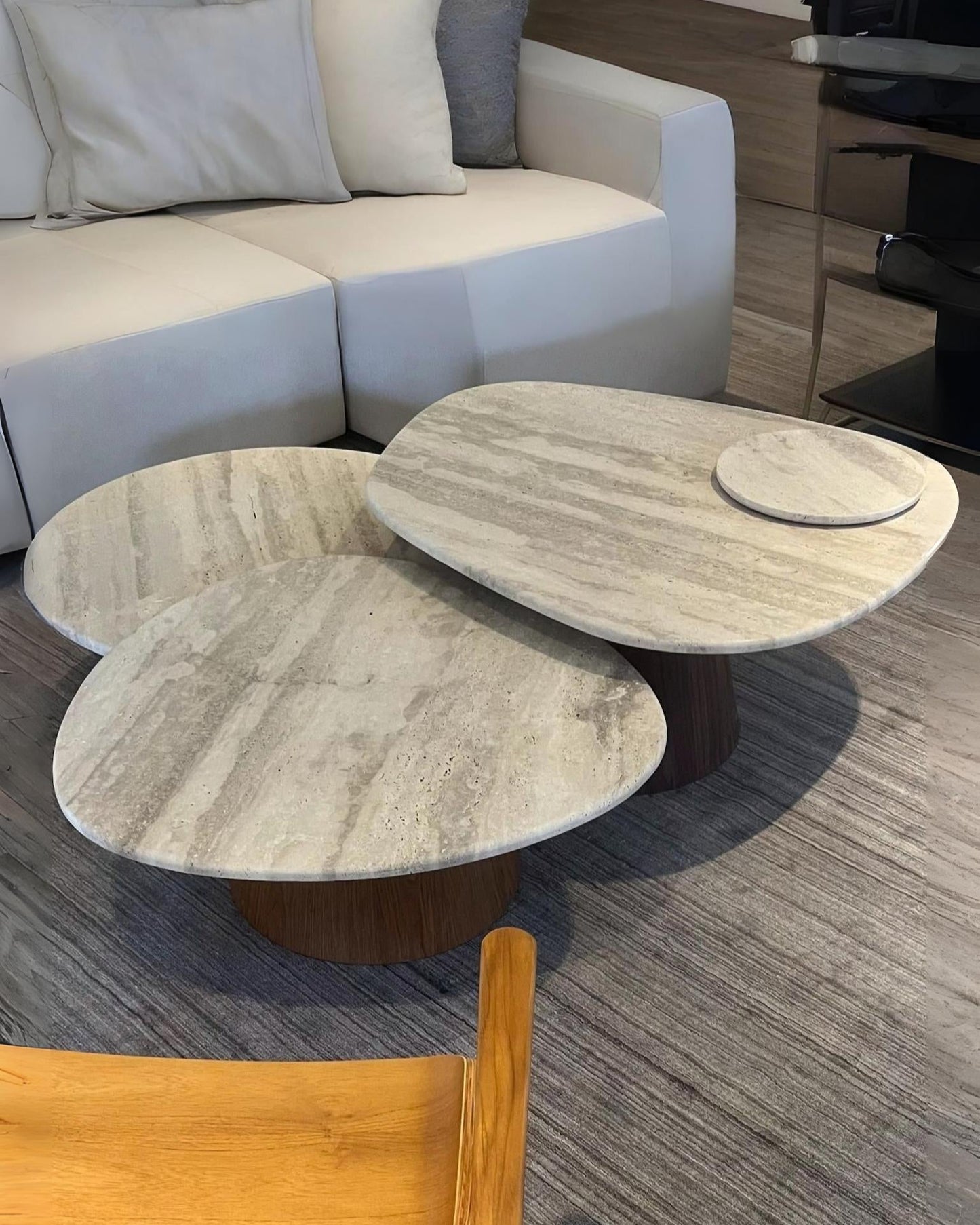 Mesa de Centro Trio Orgânico Mármore Travertino Romano