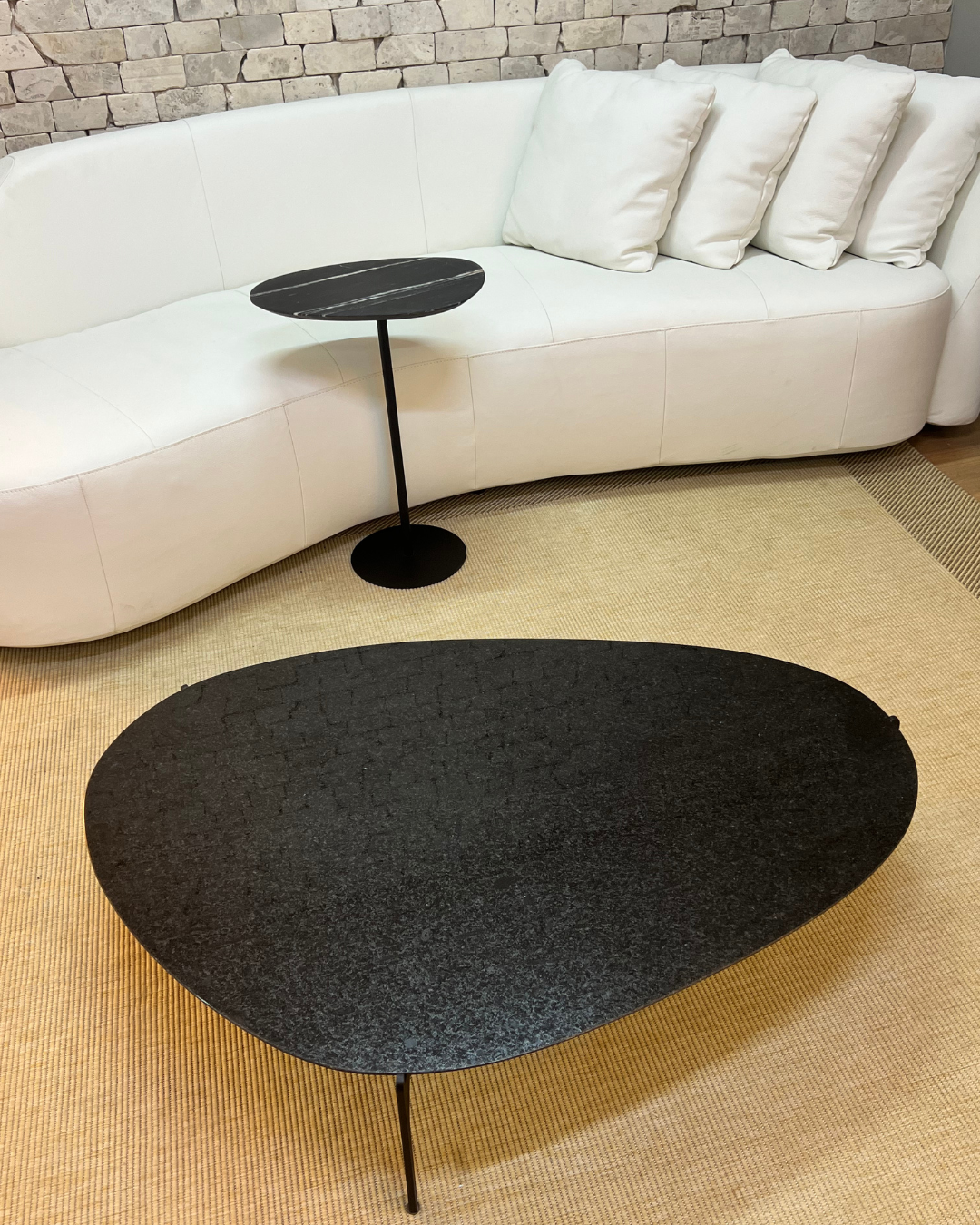 Mesa de Centro Versátille Granito Diamante Negro