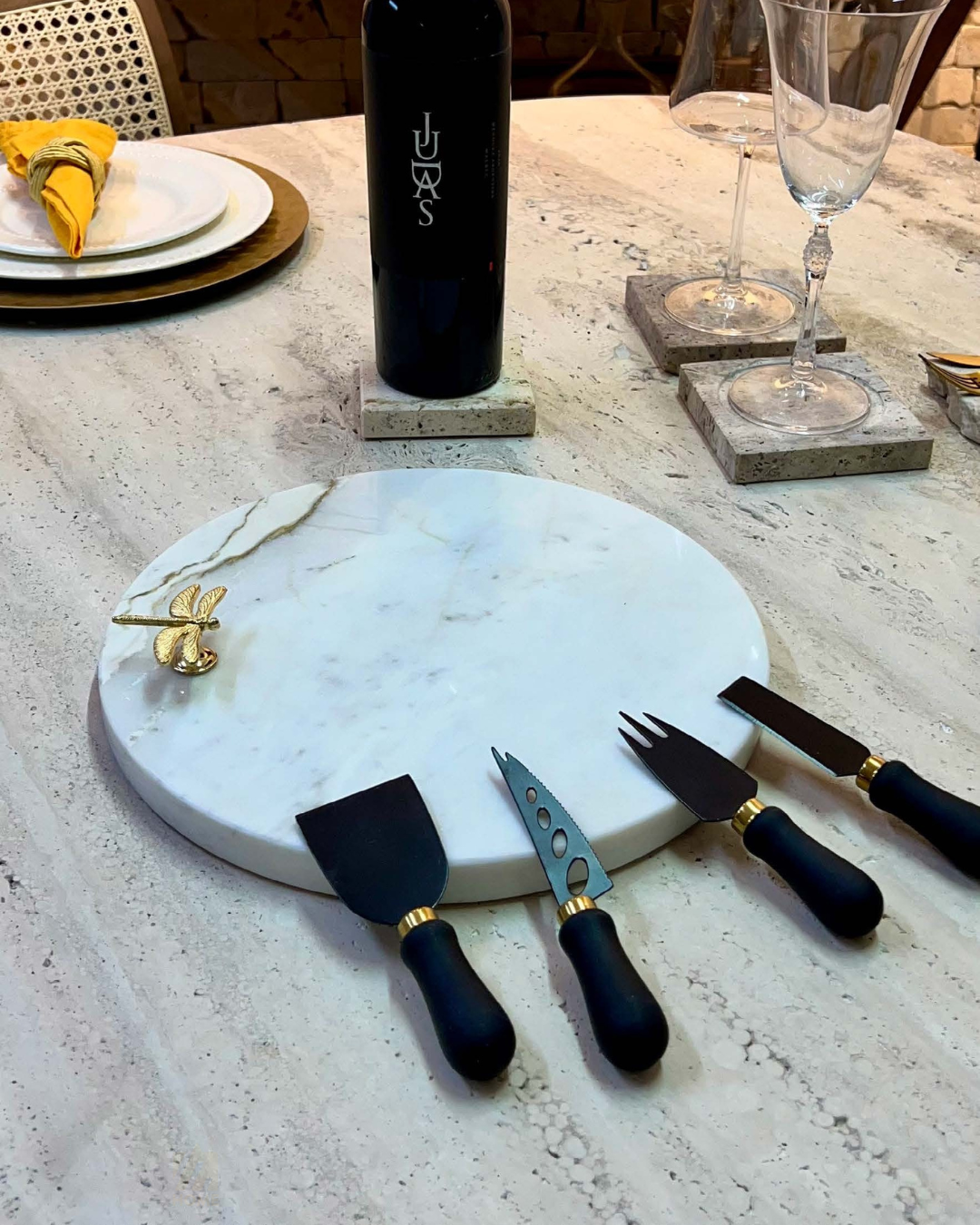 Bandeja Mesa Posta Mármore Calacatta Premium Pegador Libélula