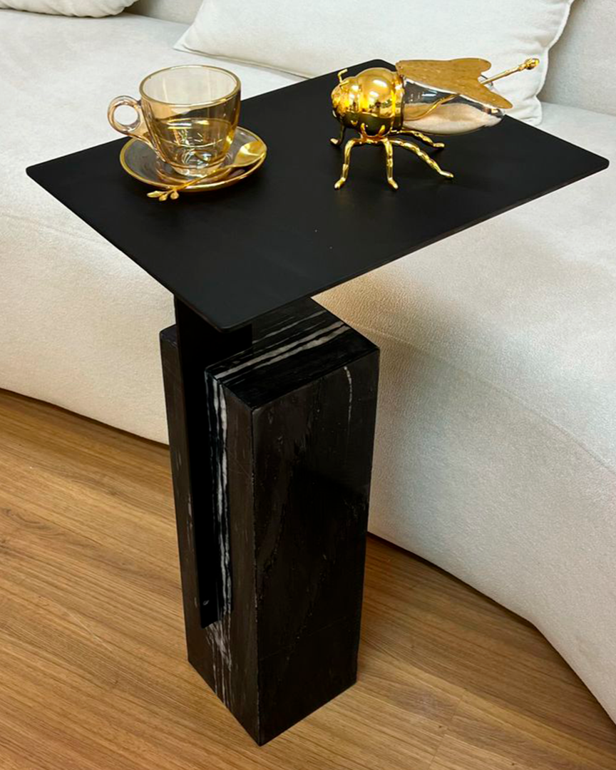 Mesa Merlot Mármore Nero Striatto