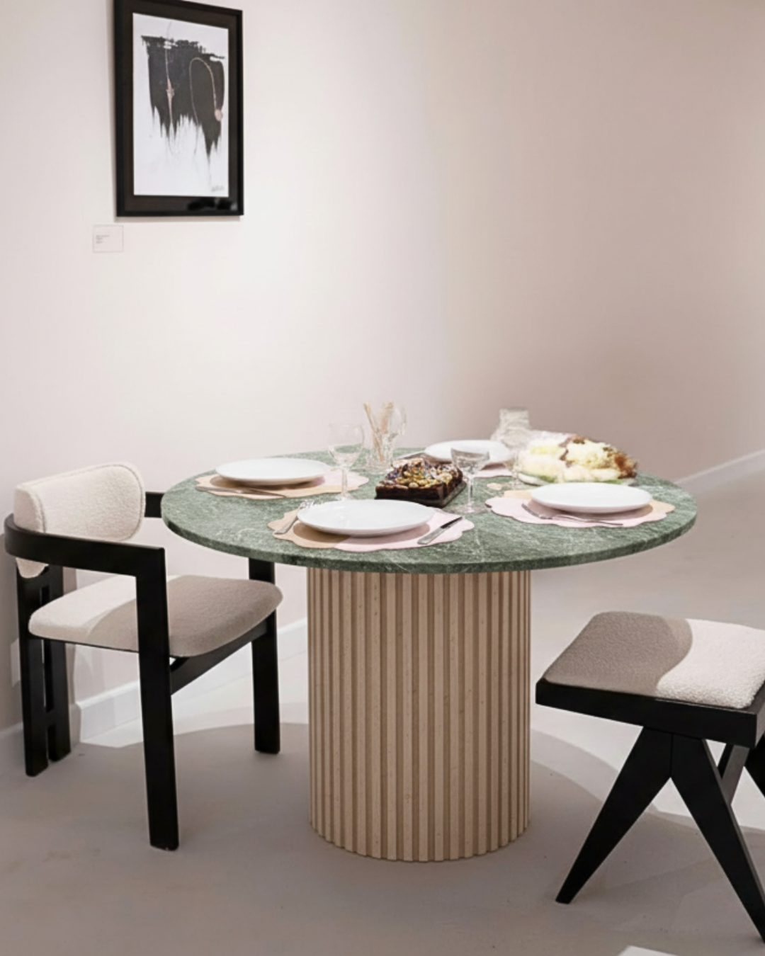 Mesa de Jantar Malbec Quartzito Verde Esmeralda (Base Filetada)