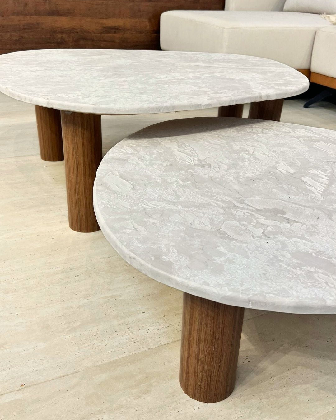 Mesa de Centro Casal Orgânico Mármore Travertino