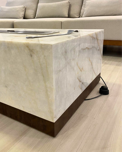 Mesa de Centro com Lareira Quartzito Crystallus Translúcido
