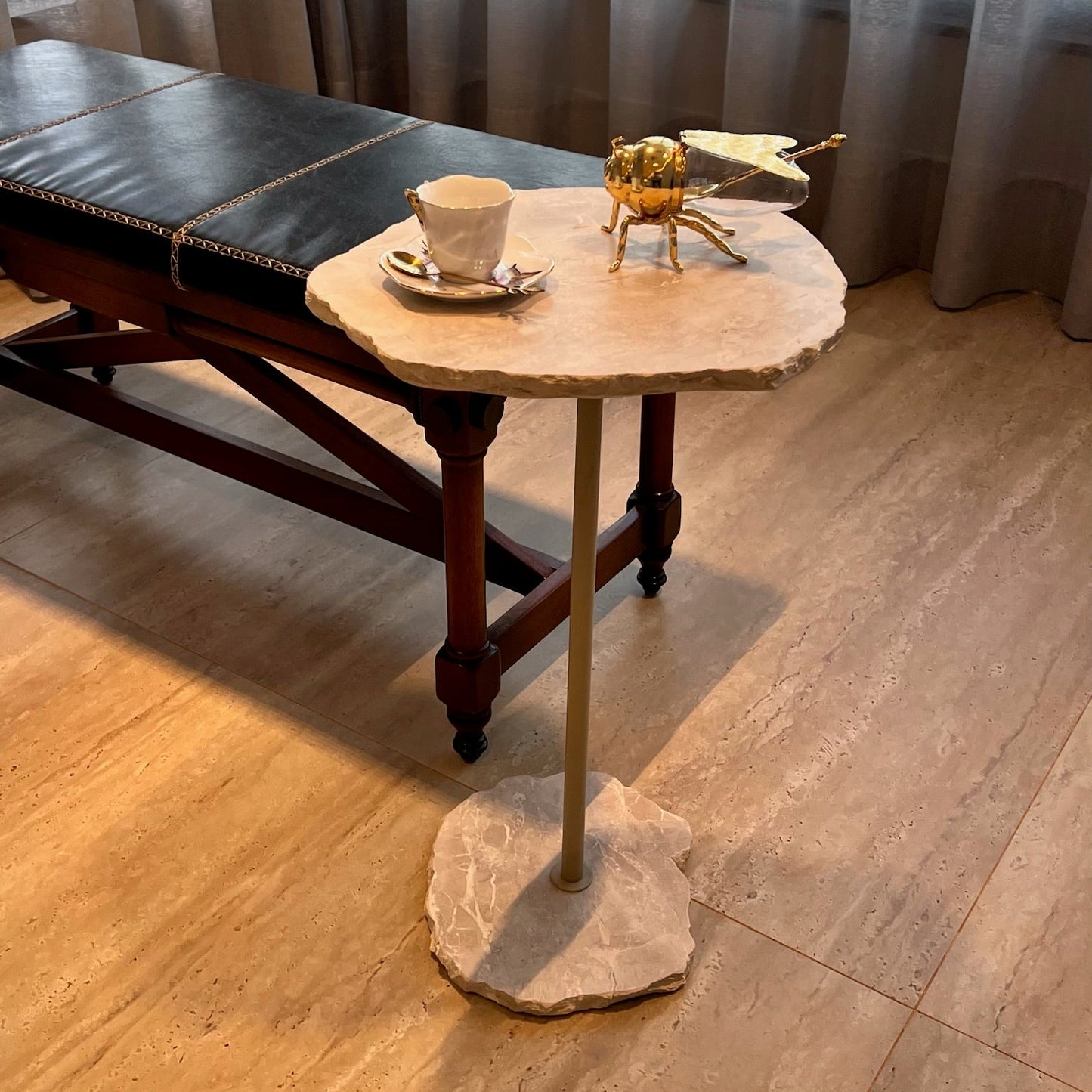 Mesa Orgânica Mármore White Cream