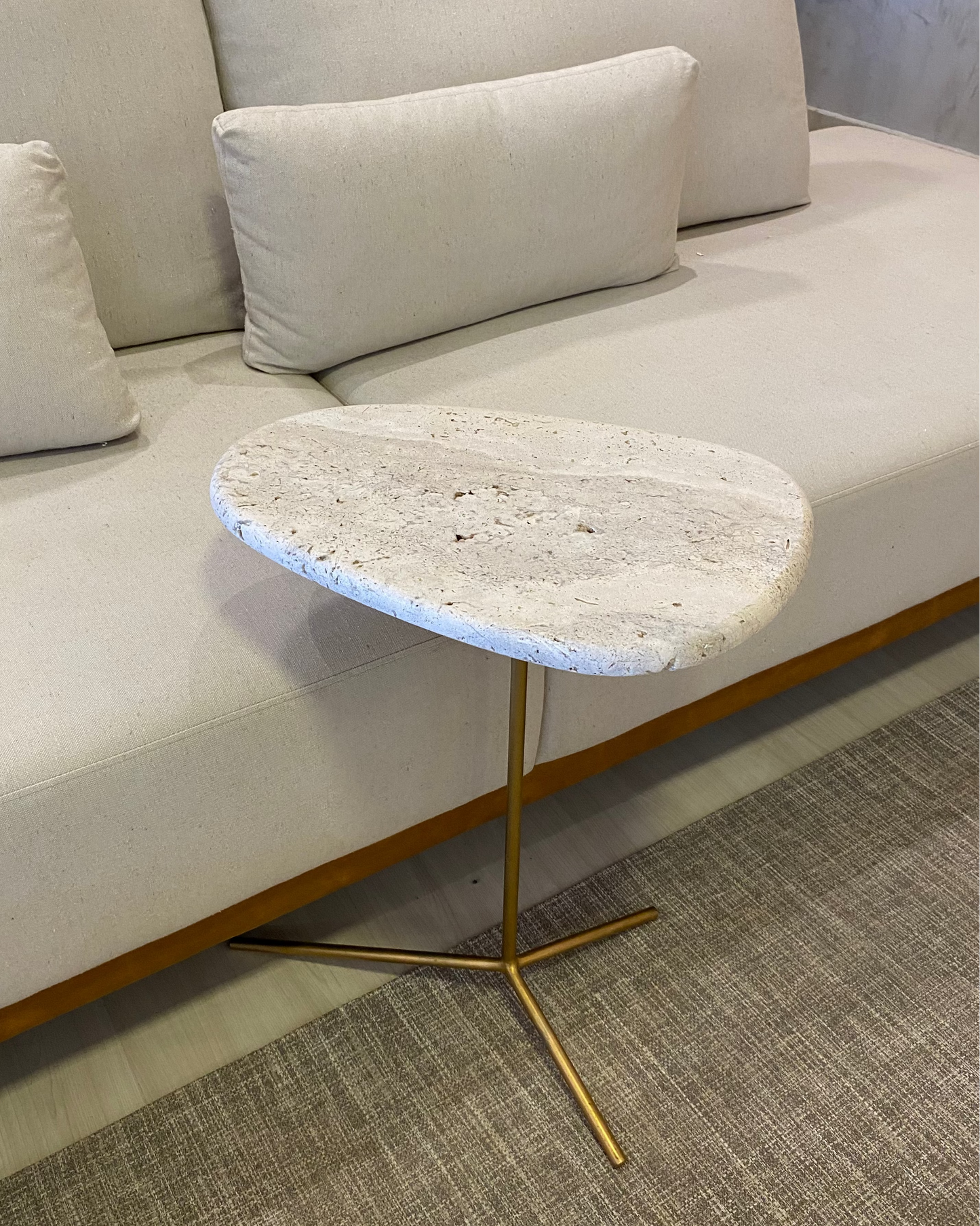 Mesa Flamingo Mármore Travertino Romano