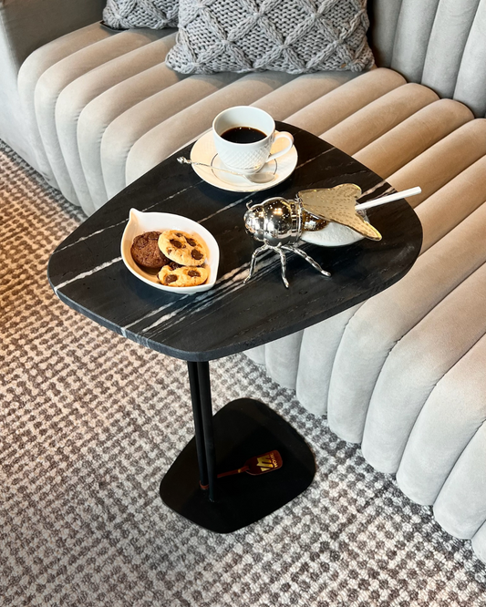 Mesa Concha Mármore Nero Striatto