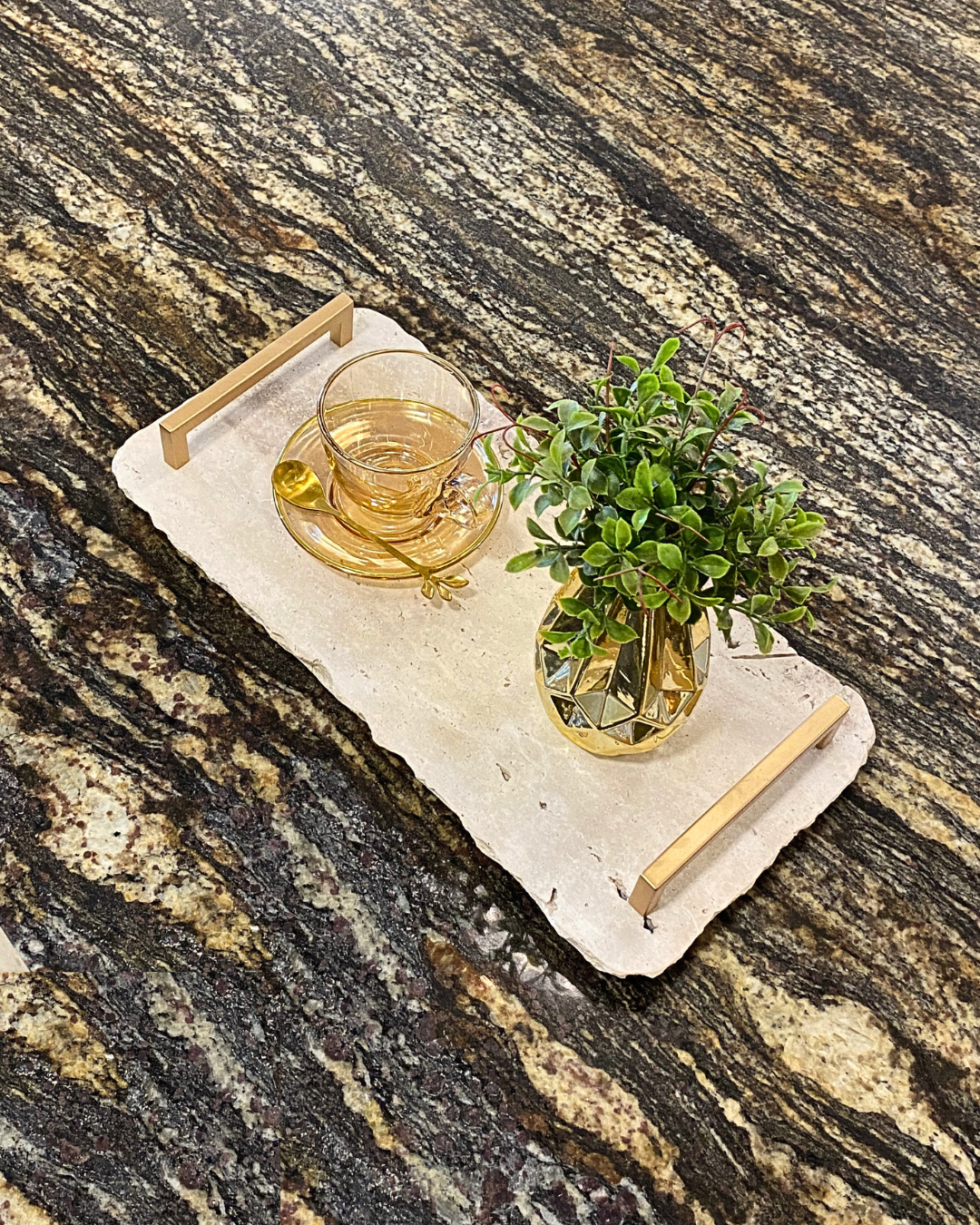 Bandeja Multifuncional Orgânica Mármore Travertino Romano