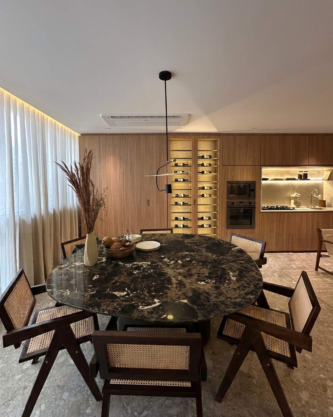 Mesa de Jantar Orgânica Pétala