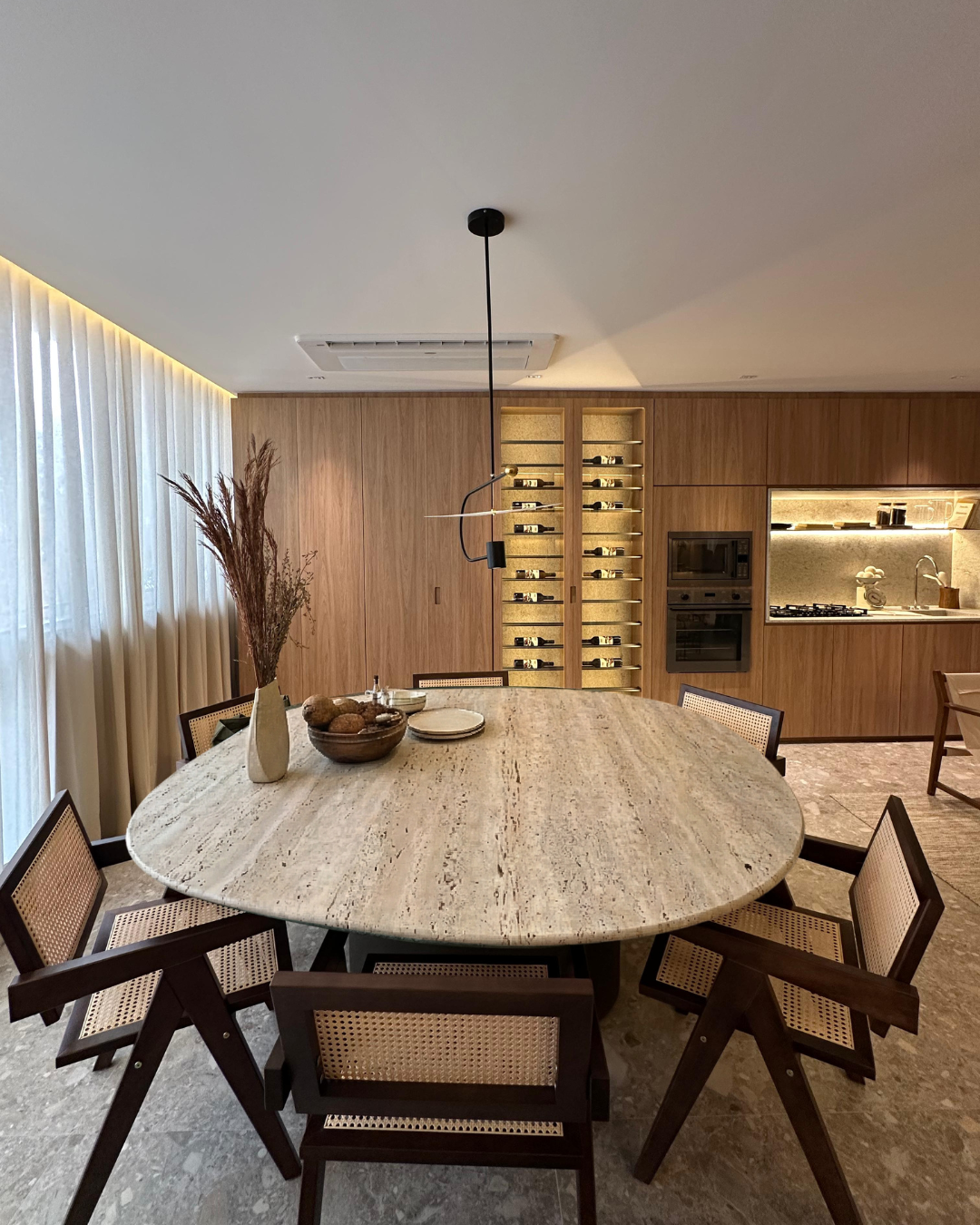 Mesa de Jantar Orgânica Pétala