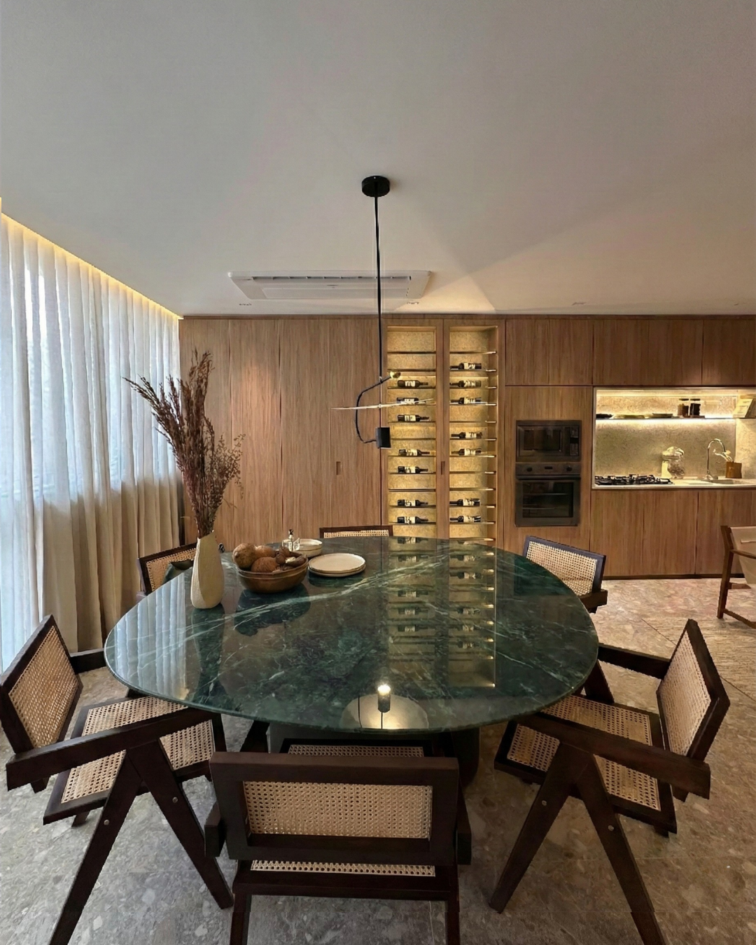 Mesa de Jantar Orgânica Pétala